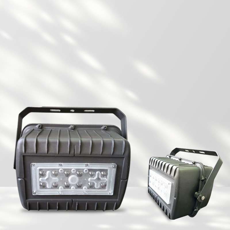 SOLAR FLOOD LIGHT WITH INBUILT BATTERY